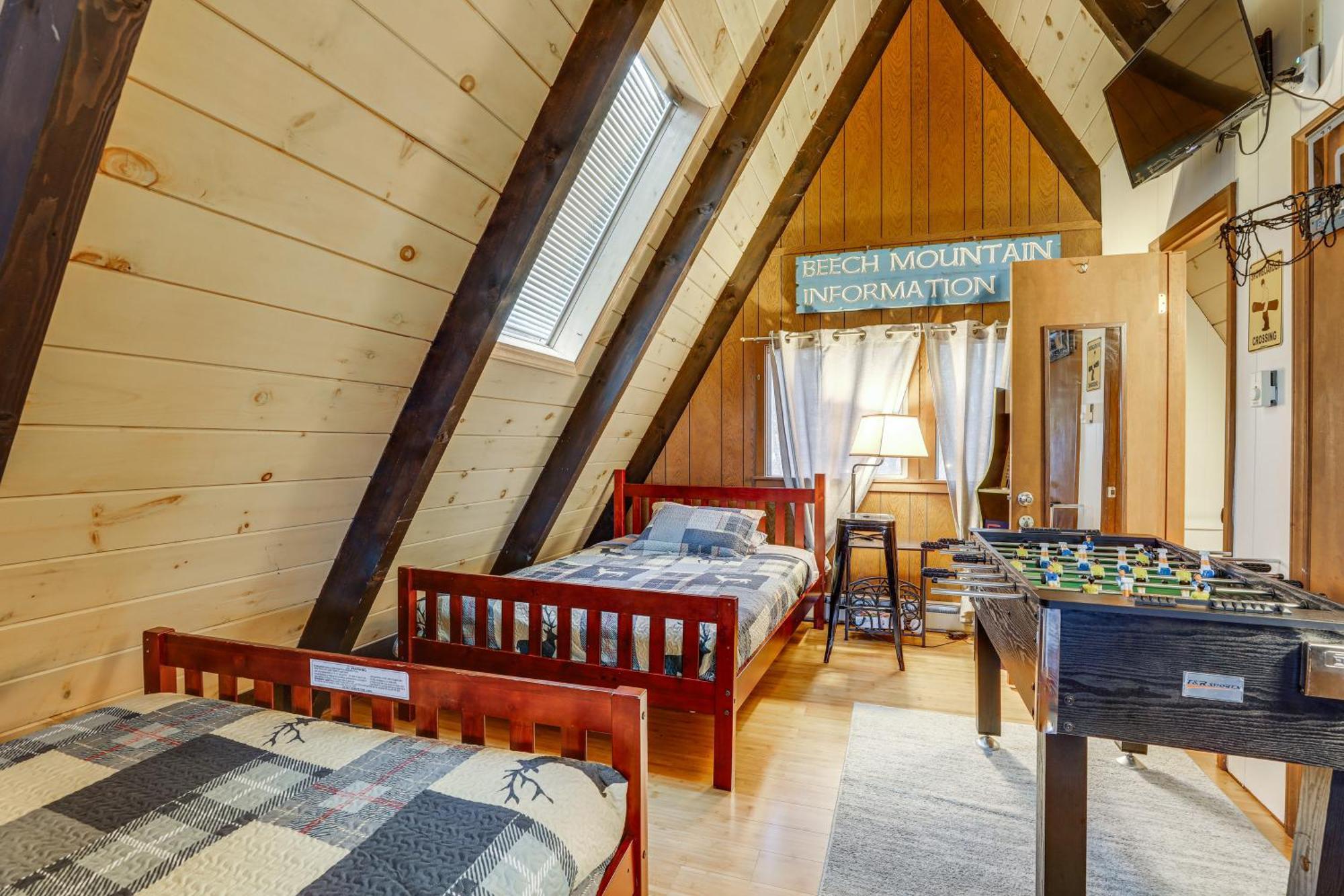 A-Frame Cabin With Hot Tub 1 Mi To Beech Mountain! Esterno foto
