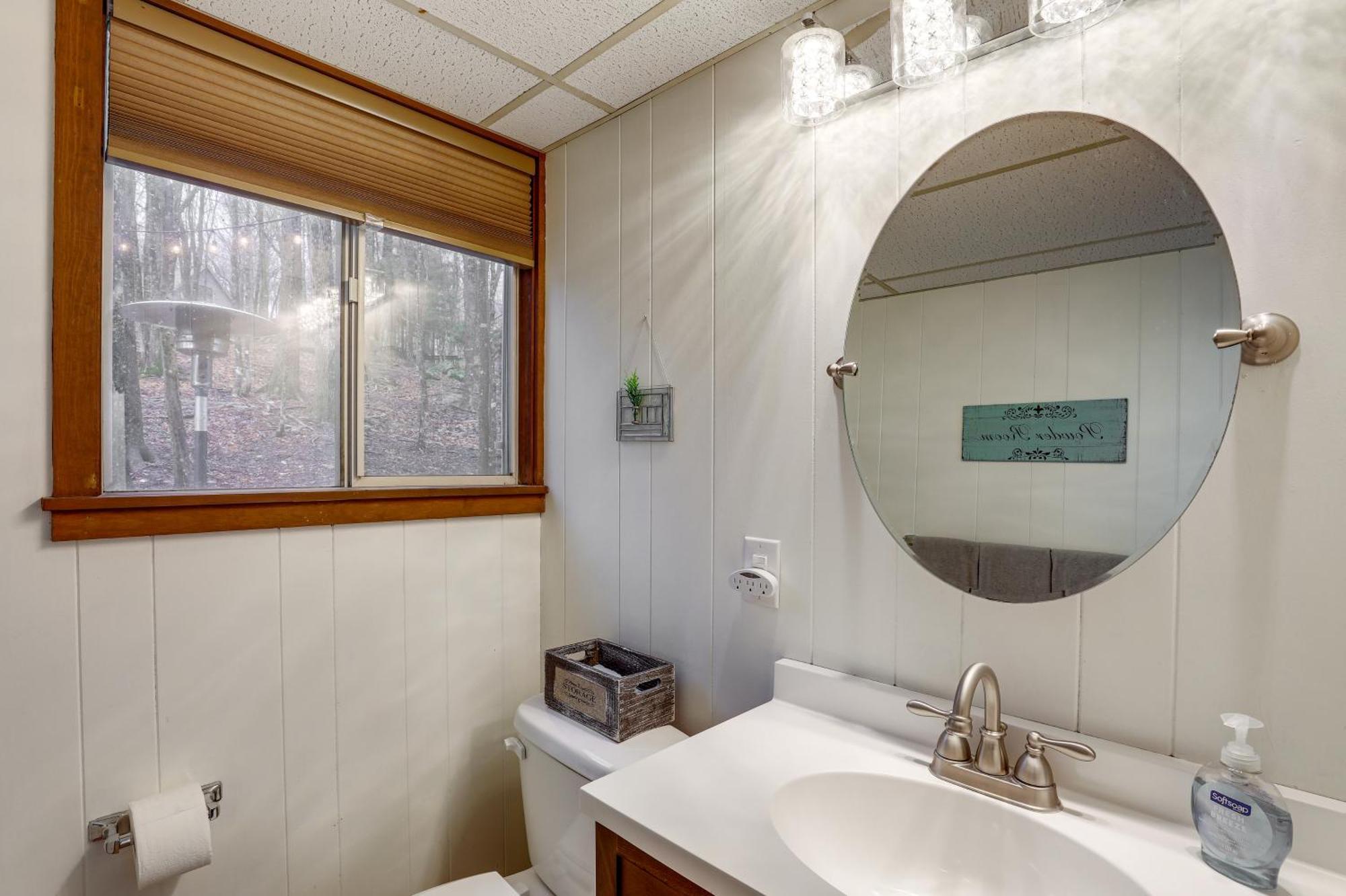 A-Frame Cabin With Hot Tub 1 Mi To Beech Mountain! Esterno foto
