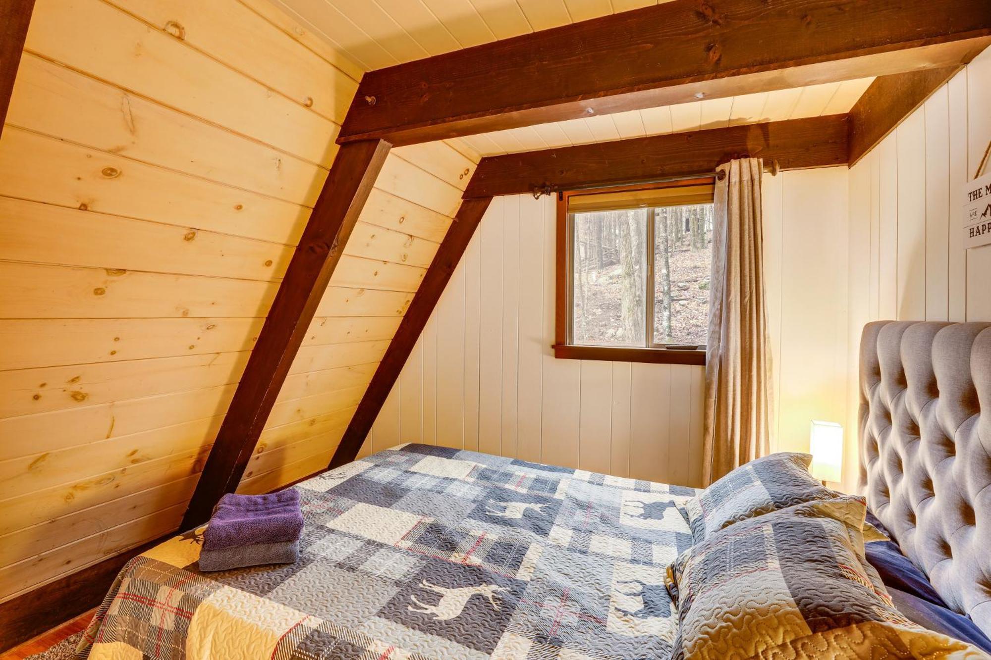 A-Frame Cabin With Hot Tub 1 Mi To Beech Mountain! Esterno foto